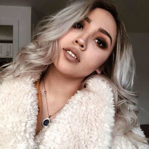 Meet your Posher, Daniela